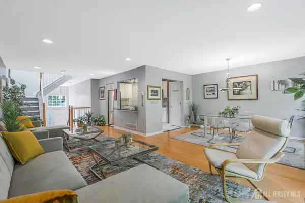 -29 Catherine Court, Old Bridge, NJ 08879