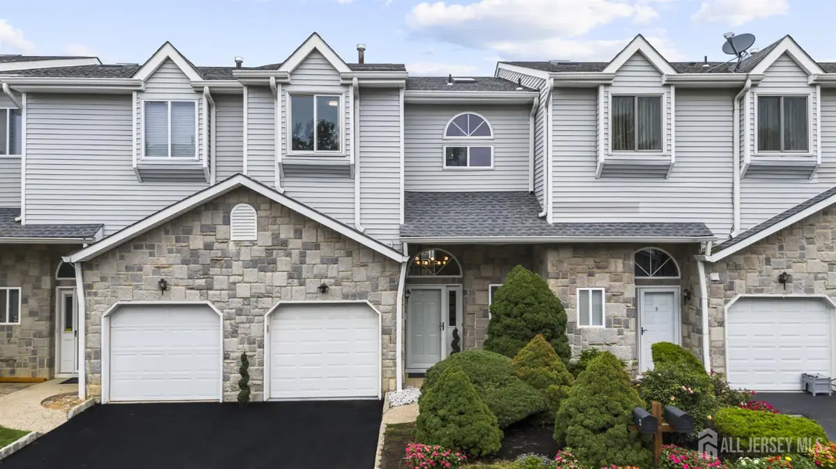 -4 Lee Lee Lane, Laurence Harbor, NJ 08879 - #1