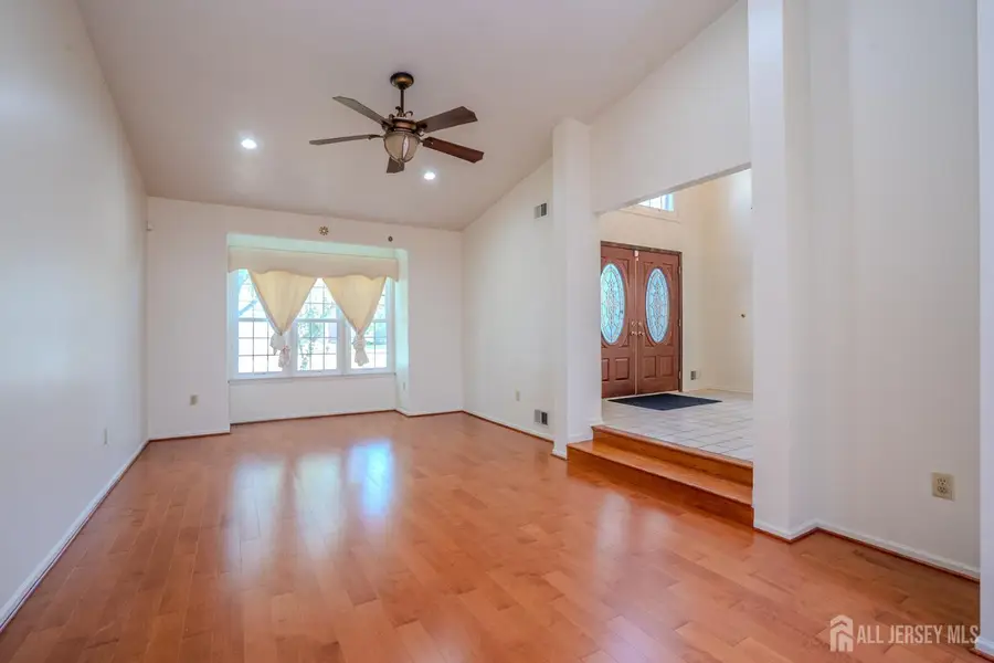 -4 Chipwood Lane, North Brunswick, NJ 08902 - #3