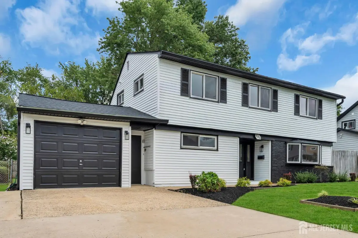 -104 Southwood Drive, Old Bridge, NJ 08857 - #1
