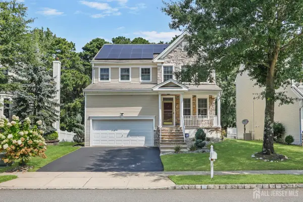 -32 Walden Court, Old Bridge, NJ 08857