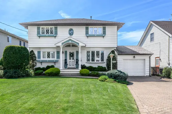 -544 Pinewood Avenue, Roselle Park, NJ 07204