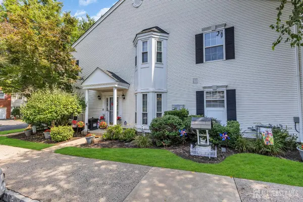 -401 Harvest Lane, South Brunswick, NJ 08852
