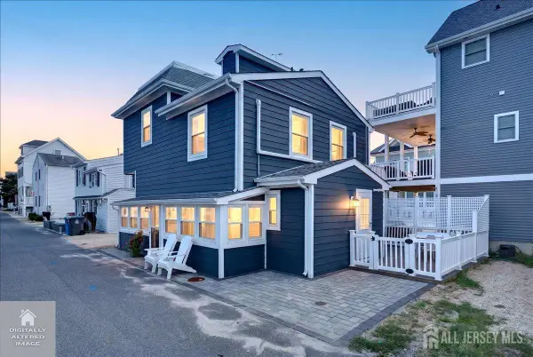 -69 Spray Way, Lavallette, NJ 08735