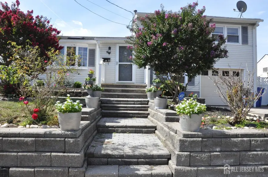 -9 Florence Drive, Parlin, NJ 08859 - #2