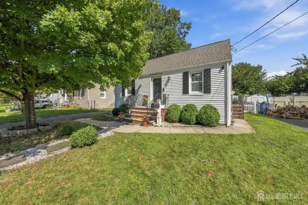 -212 Stephenson Avenue, Middlesex, NJ 08846