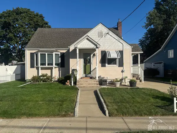 -692 Hanson Avenue, Perth Amboy, NJ 08861