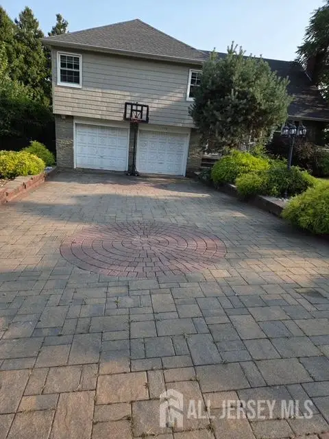 -713 Roessner Drive, Union Twp, NJ 07083