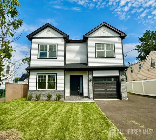 -225 Penn Avenue, Edison, NJ 08817