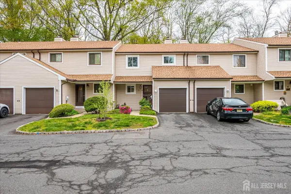 -12 Tulip Court, Edison, NJ 08820
