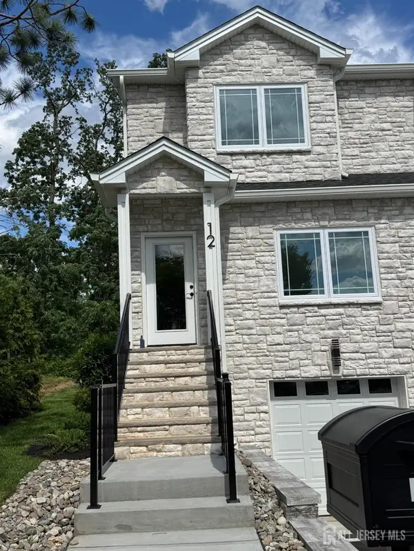 -14 Moyse Place, Edison, NJ 08820