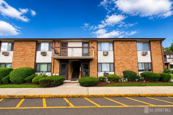 -1226 Cricket Lane, Woodbridge Proper, NJ 07095
