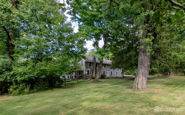 -6 Dogwood Hill, Warren County, NJ 07059