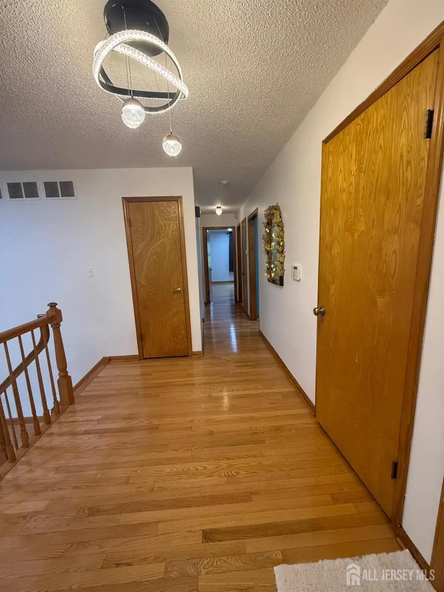 -8 Teaberry Drive, Edison, NJ 08820 - #2