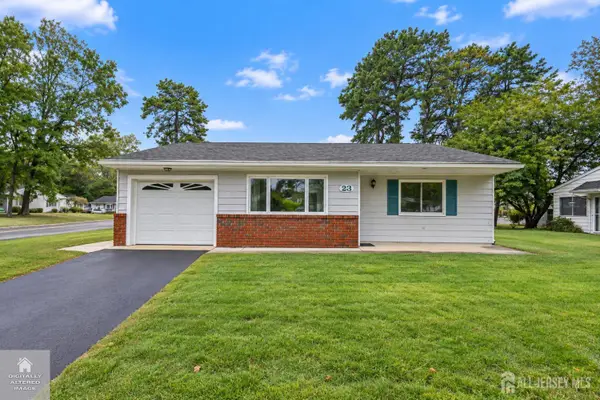 -23 Maine Avenue, Manchester, NJ 08759