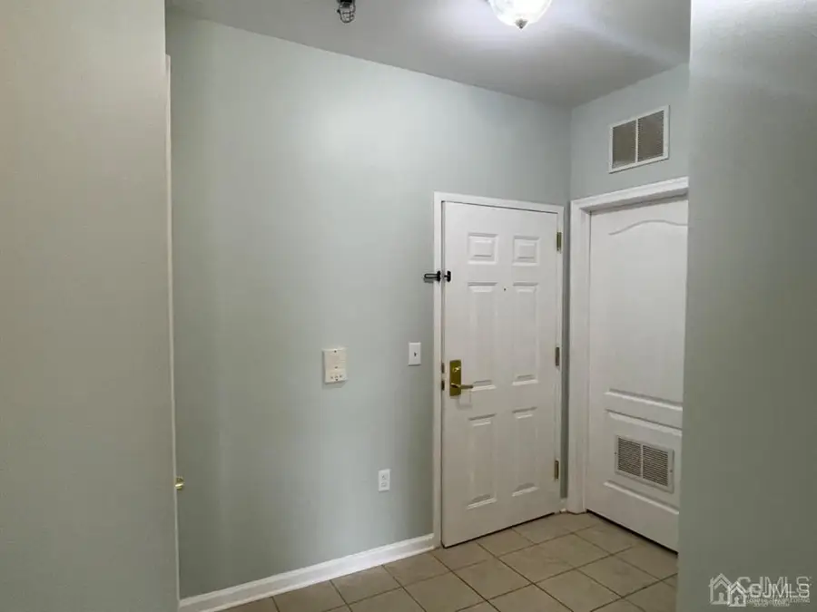 -3018 Edward Stec Boulevard, Edison, NJ 08837 - #2