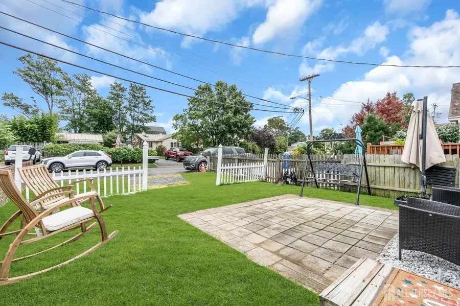 -337 Shoreland Circle, Laurence Harbor, NJ 08879 - #3