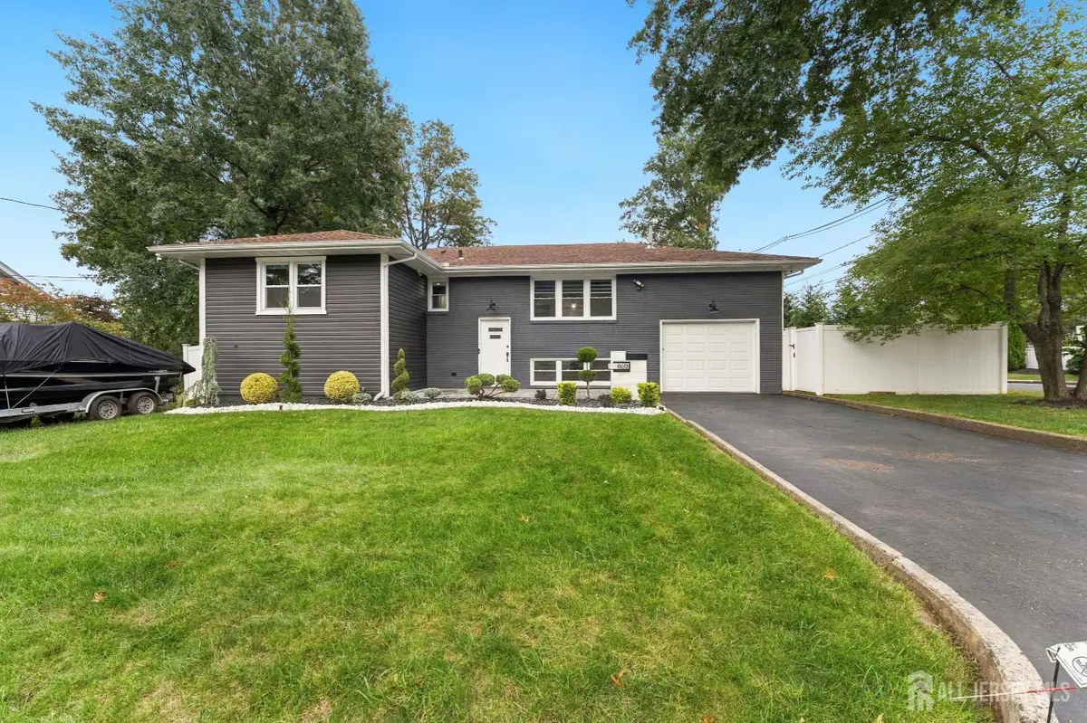 -860 Coolidge Avenue, Woodbridge, NJ 07095 - #1