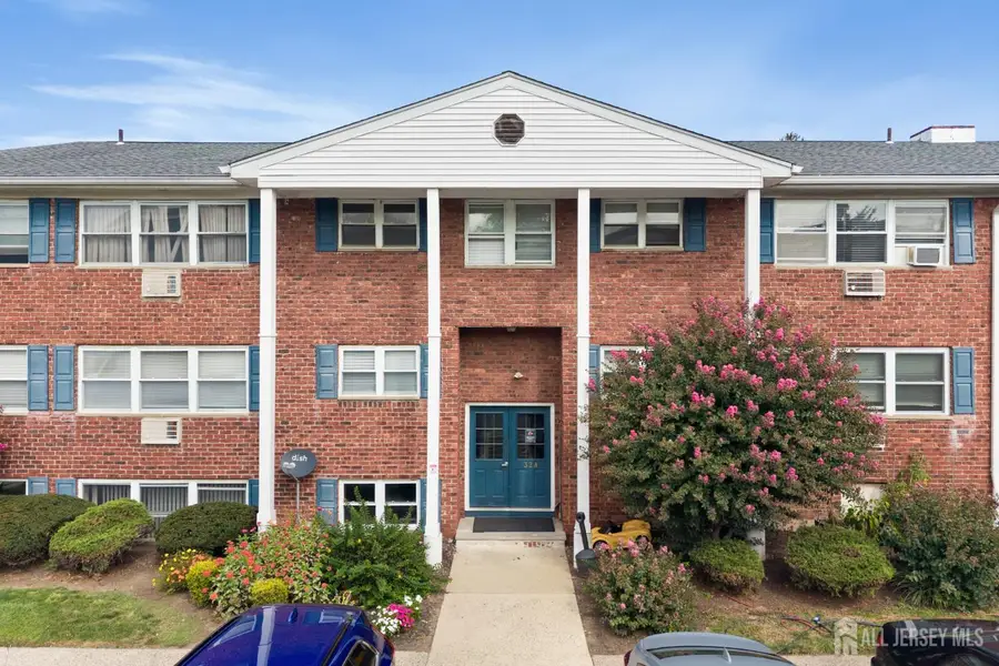 -32 Woodedge Avenue #6, Edison, NJ 08817 - #2