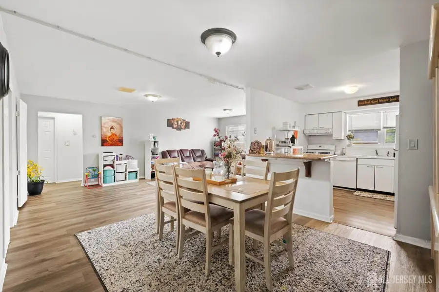 -32 Woodedge Avenue #6, Edison, NJ 08817 - #3