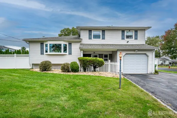 -1 Ballo Place, Edison, NJ 08820