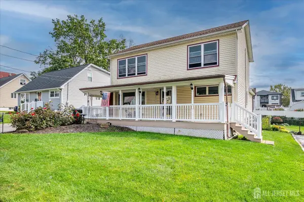 -15 Lowell Street, Iselin, NJ 08830