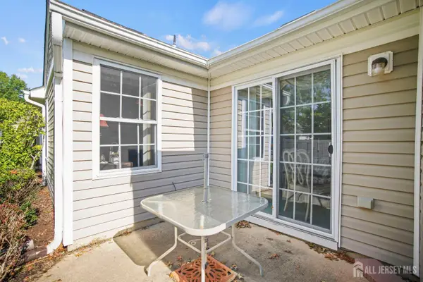-232 N Pondview Boulevard, Monroe, NJ 08831