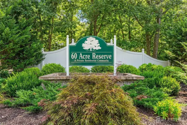 -10 Bayberry Court, Jackson, NJ 08527