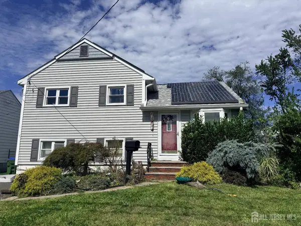 -43 Heathcote Avenue, Edison, NJ 08817