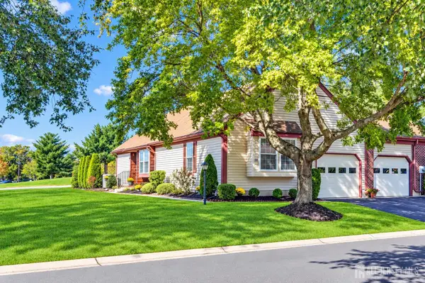 -42 Yorkshire Drive #B, Monroe, NJ 08831