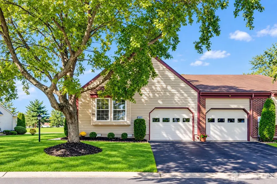 -42 Yorkshire Drive #B, Monroe, NJ 08831 - #2