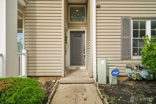 -905 Montague Avenue, Iselin, NJ 08830