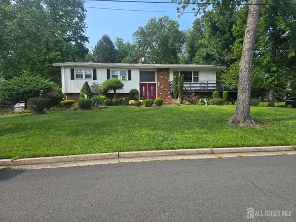 -26 Chandler Road, Edison, NJ 08820
