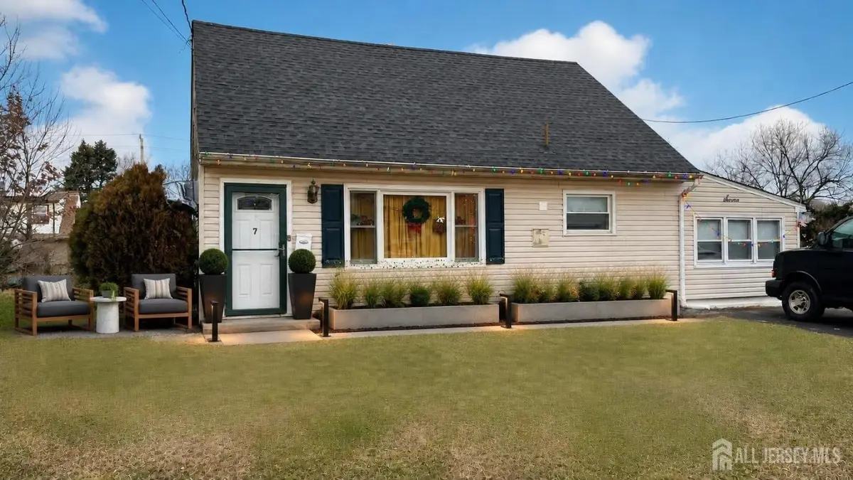 -7 Kendall Drive, Parlin, NJ 08859 - #1