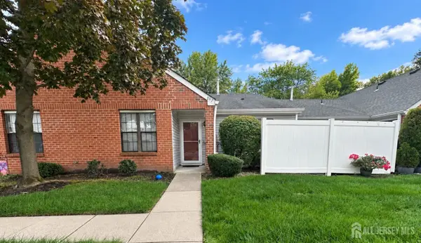 -262 Wycoff Way, East Brunswick, NJ 08816