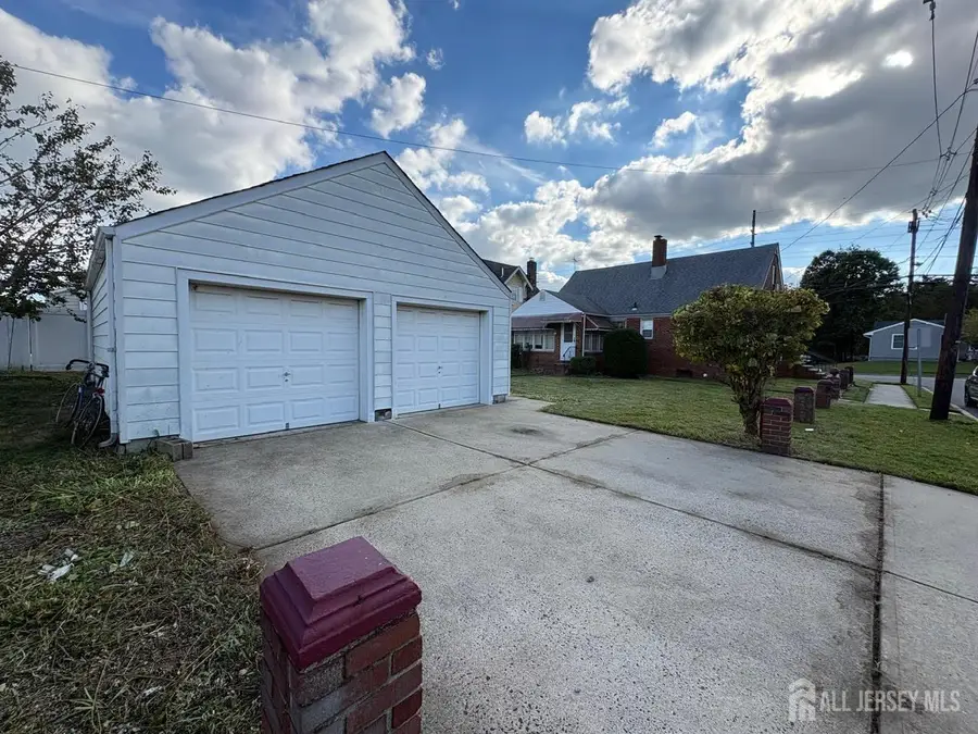 -505 S Pine Avenue S, Sayreville, NJ 08879 - #2
