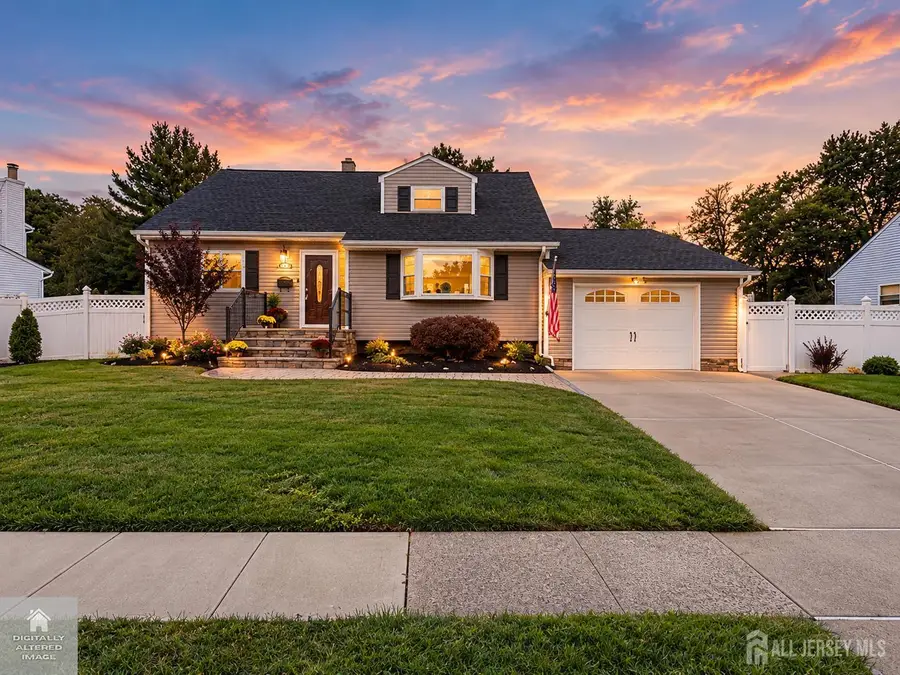 -12 Norfolk Road, Franklin Center, NJ 08873 - #2