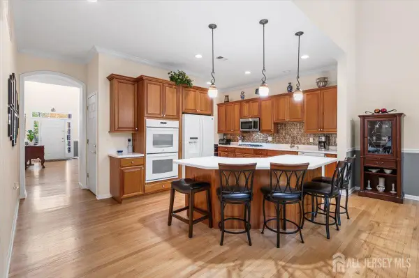 -11 Vanderbilt Court, Old Bridge, NJ 08857