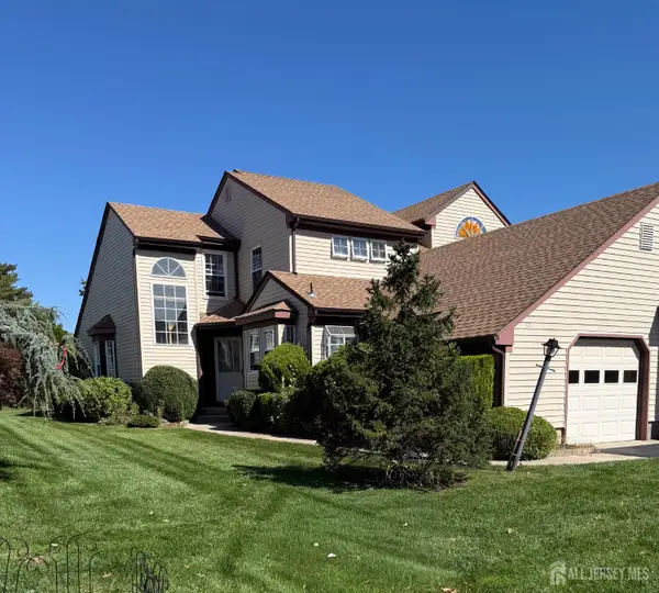 -6 Cambridge Drive #B, Monroe, NJ 08831