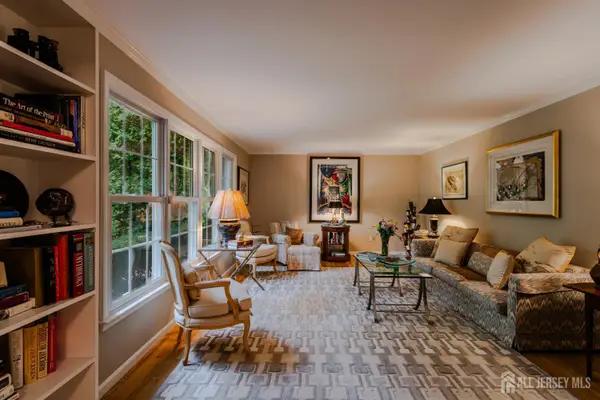 -6 Burlington Lane, East Brunswick, NJ 08816