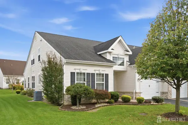 -51 Gryphon Drive, Monroe, NJ 08831