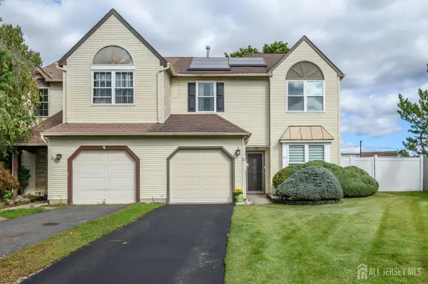 -27 Longbrook Lane, Howell, NJ 07728