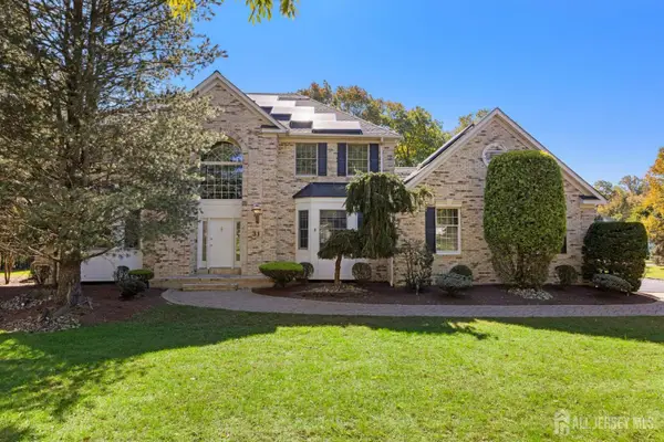 -31 Sheffield Drive, Freehold, NJ 07728