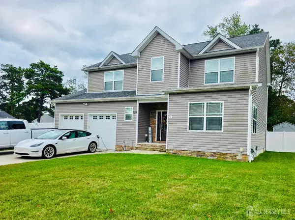 -1124 Monmouth Avenue, Toms River, NJ 08757