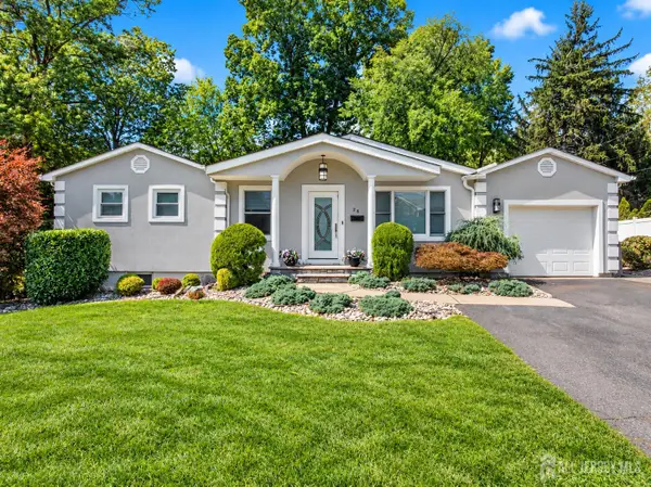 -28 Bradford Road E, East Brunswick, NJ 08816