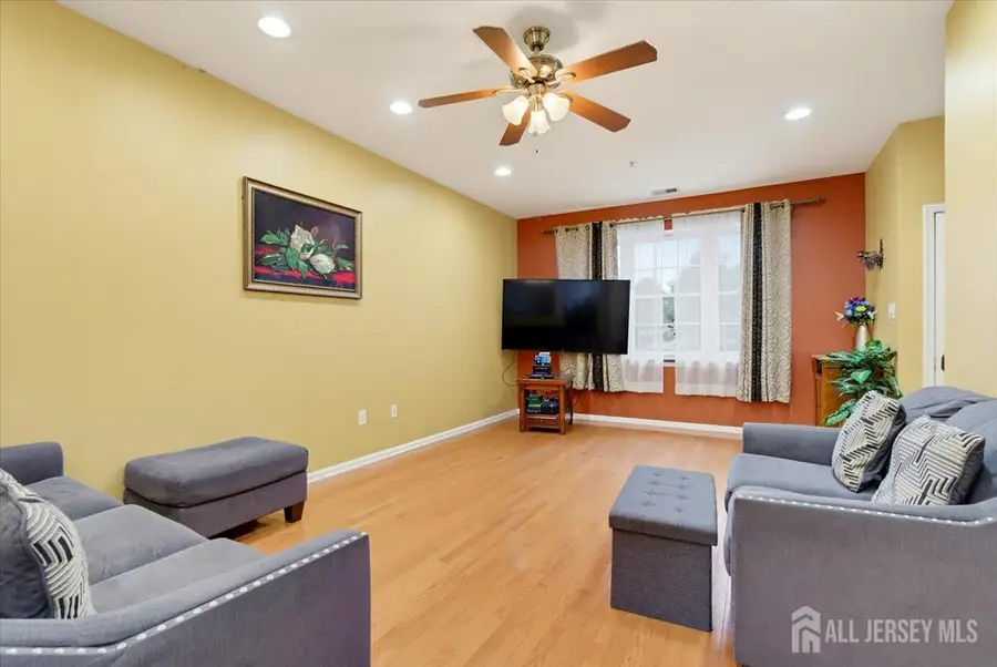 -209 Blossom Circle, South Brunswick, NJ 08810 - #3