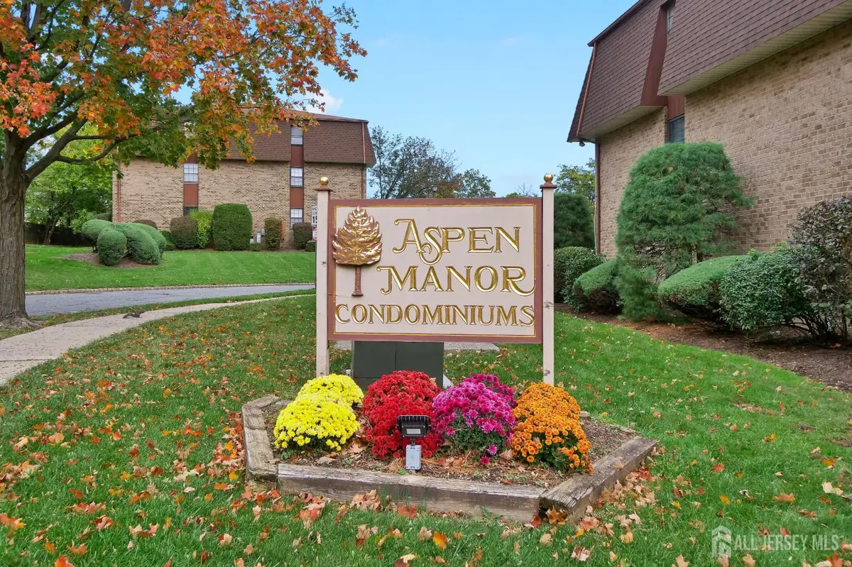 -23 Powderhorn Court, Woodbridge, NJ 07095 - #1