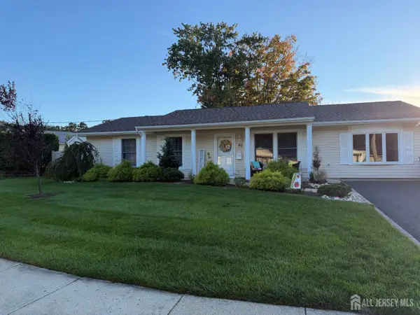 -82 Forest Park Terrace, Monroe, NJ 08831