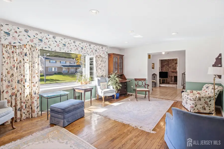 -35 Woodmere Road, North Brunswick, NJ 08902 - #3