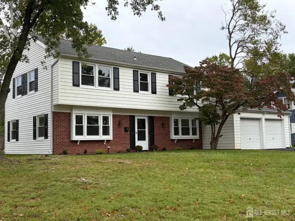 -4 Overbrook Road, Franklin, NJ 08873